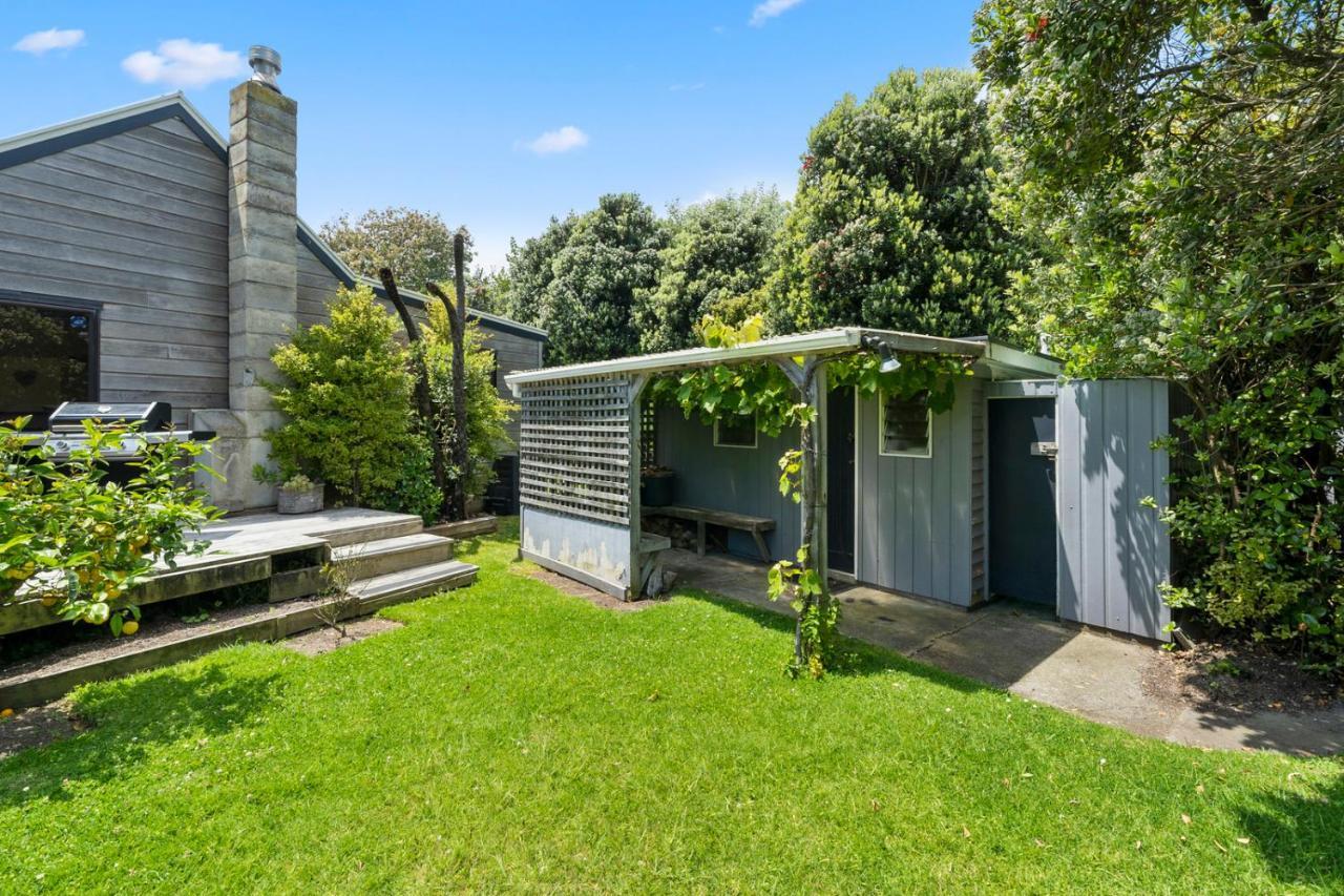 Waimea Cottage - Waikanae Holiday Home Buitenkant foto