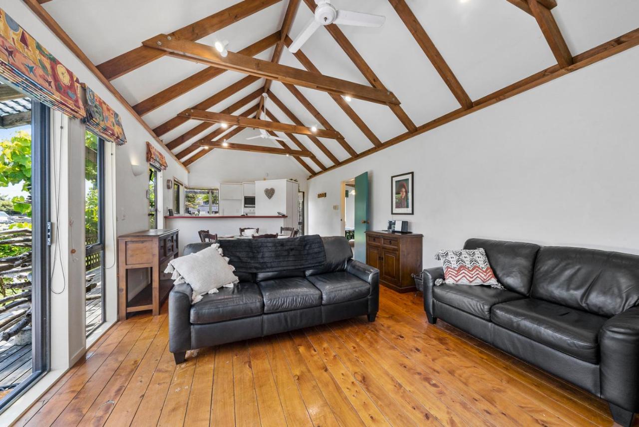 Waimea Cottage - Waikanae Holiday Home Buitenkant foto